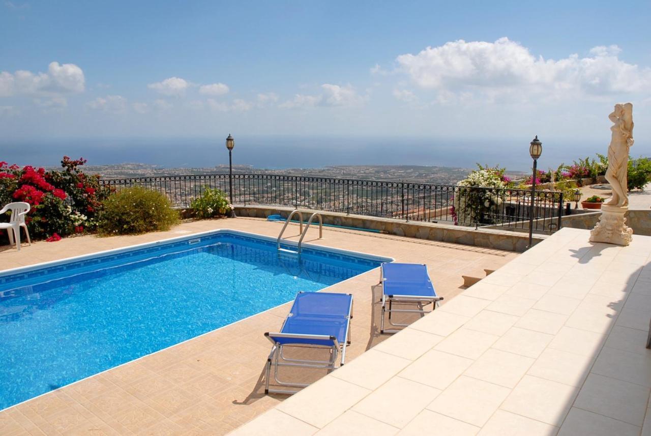 3 Bedrooms With Sea View Private Pool And Enclosed Garden At 3 Km Away From The Villa